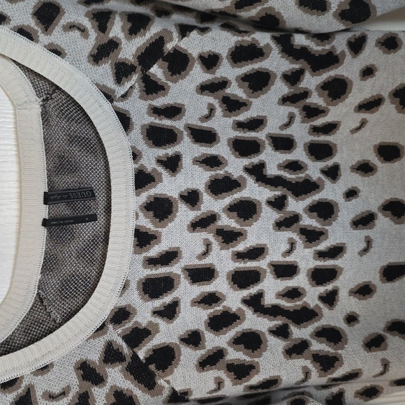 GUESS Leopard Print Sweater - Picture 2 of 5